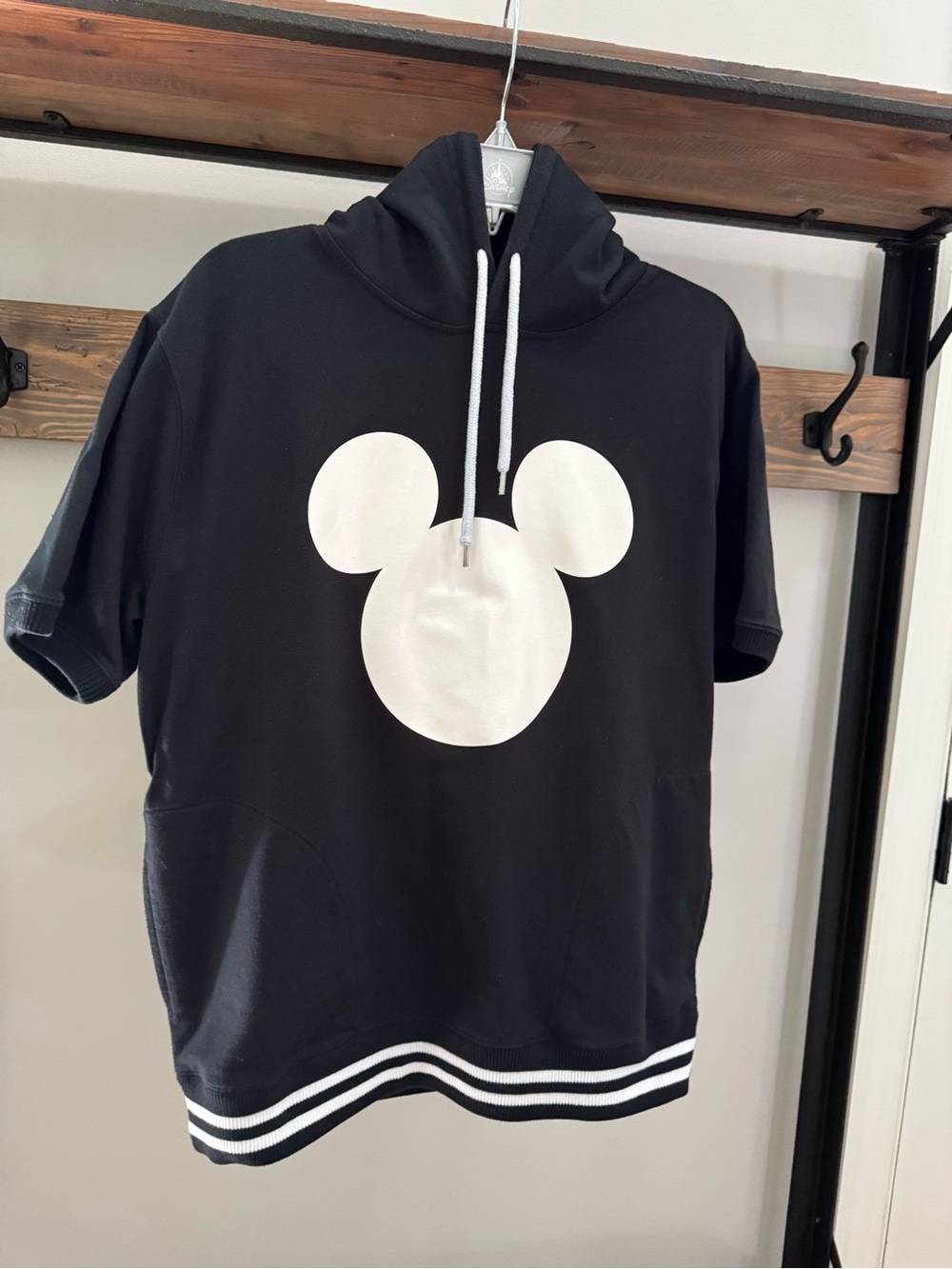 Disney Tokyo Short Sleeve Hoodie Global Disneyana Mickey Mouse EUC - Picture 2 of 5